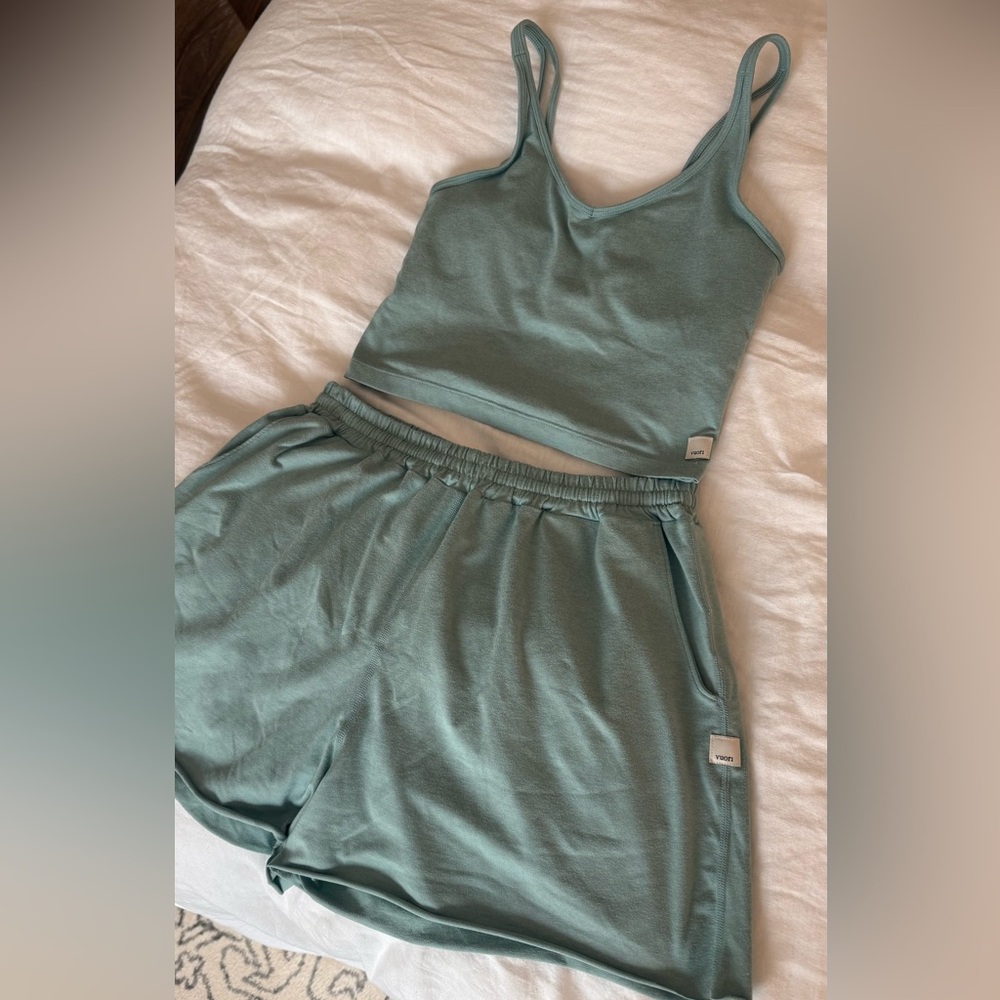 Vuori Halo Performance Tank and Boyfriend Short Set - Size Small, Pistachio